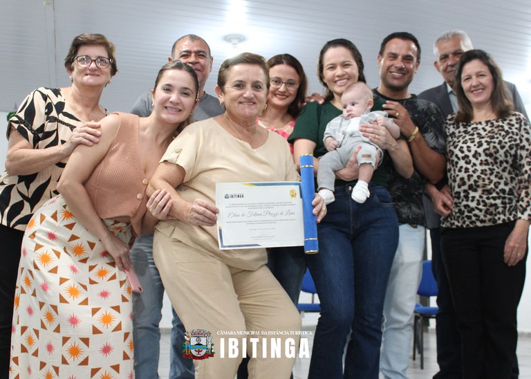 Solene - Honra ao mérito funcionário Público Municipal Aposentado 26.jpg